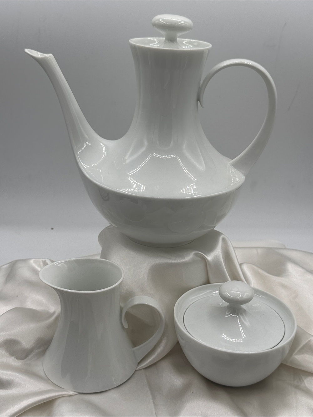 Block Bidasoa Spain Blanco white porcelain coffee/tea service.